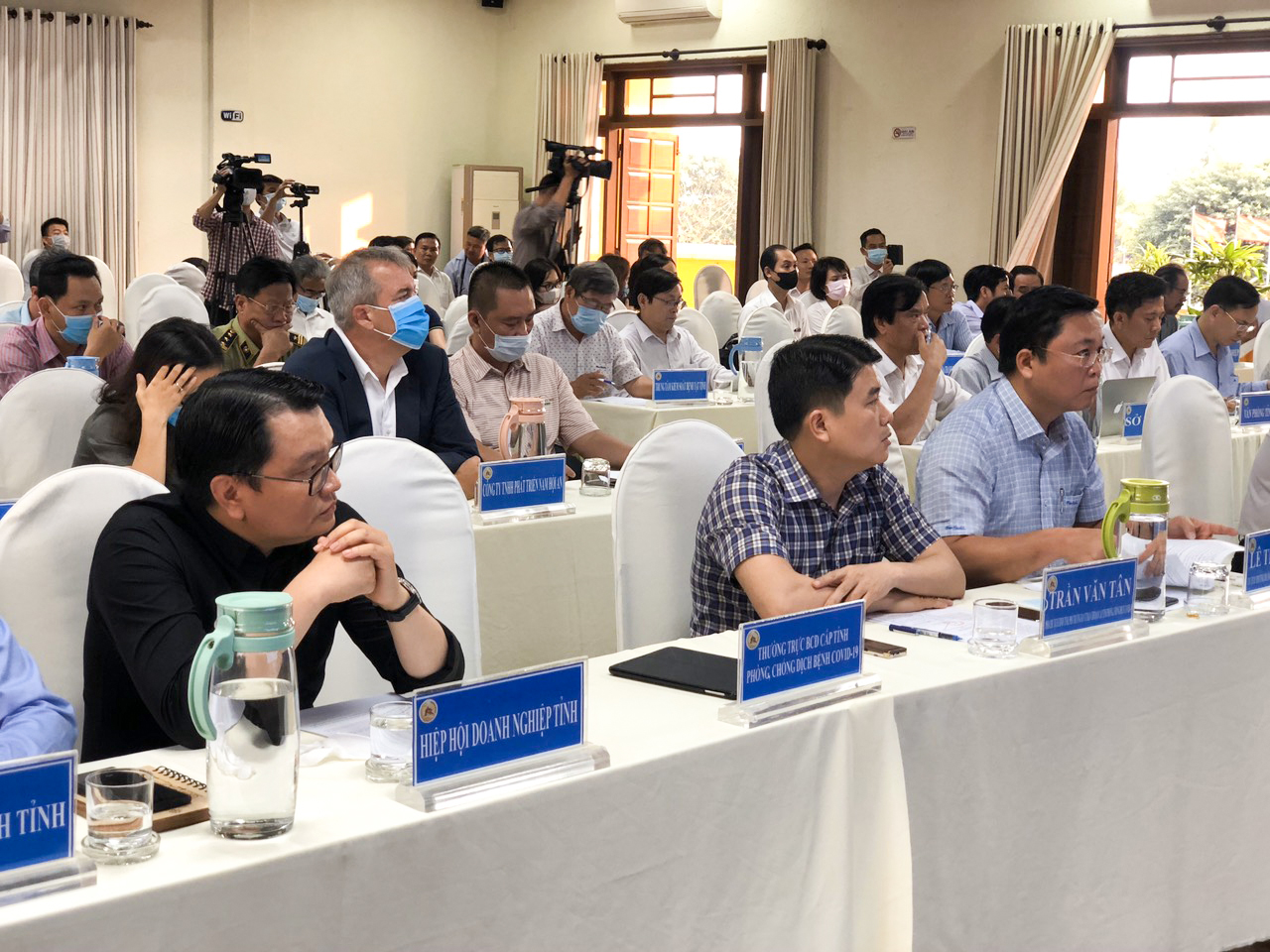 Tham du buoi lam viec