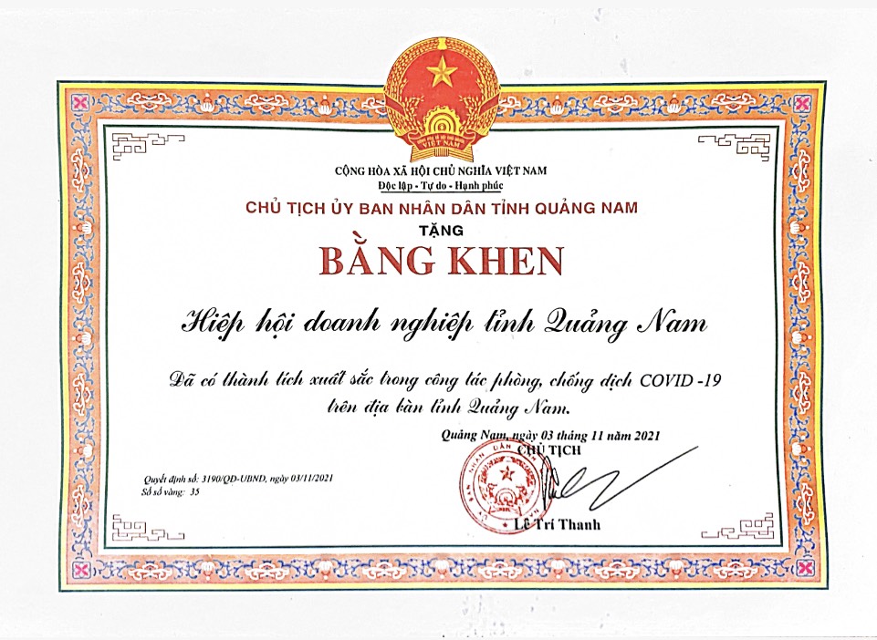 HIỆP HỘI DOANH NGHIỆP ĐÓN NHẬN BẰNG KHEN CỦA CHỦ TỊCH ỦY BAN NHÂN DÂN TỈNH QUẢNG NAM