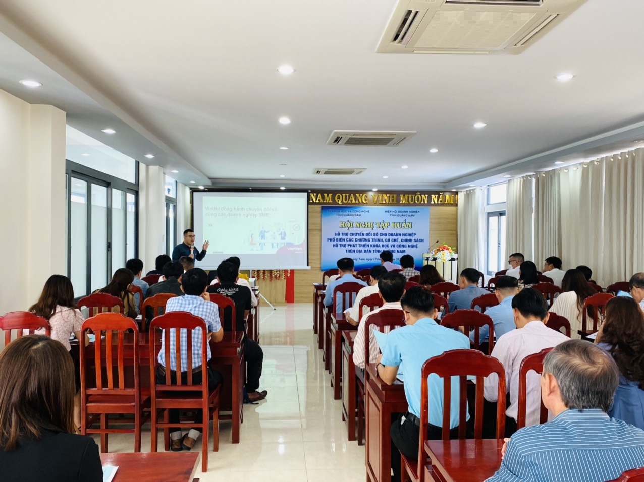 HIỆP HỘI DOANH NGHIỆP TỈNH QUẢNG NAM TỔ CHỨC HỘI NGHỊ CHUYỂN ĐỐI SỐ DOANH NGHIỆP